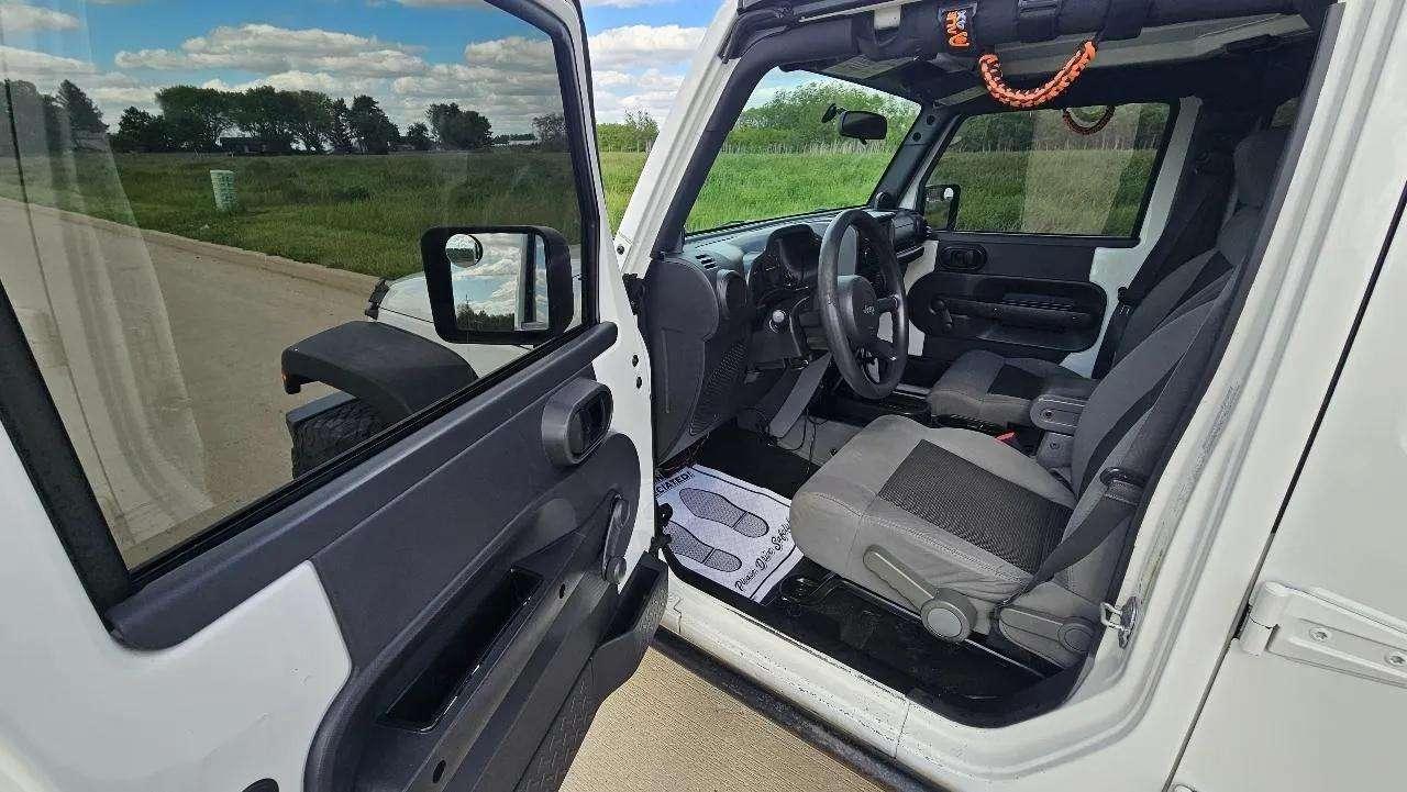 Jeep Wrangler Unlimited RWD 4dr X 2009