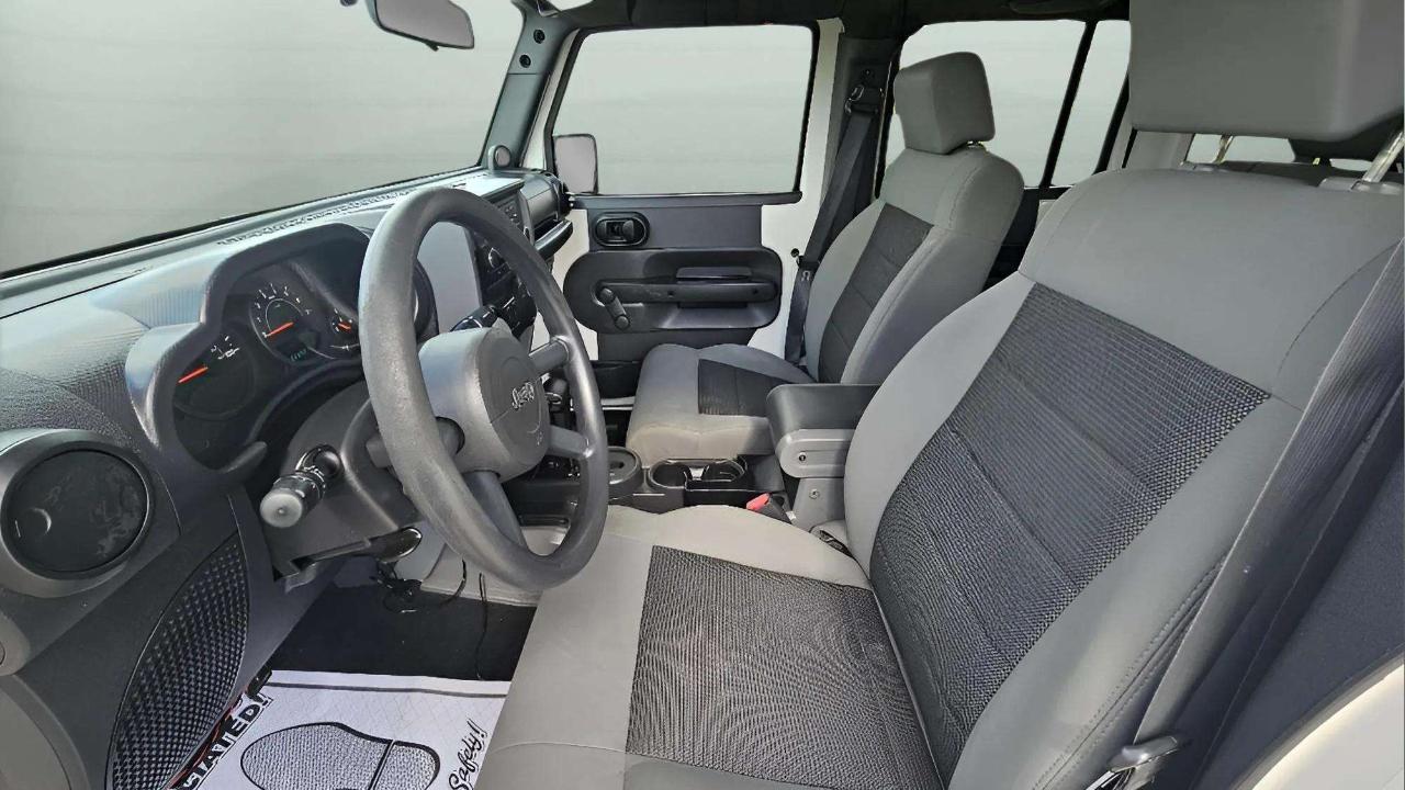 Jeep Wrangler Unlimited RWD 4dr X 2009