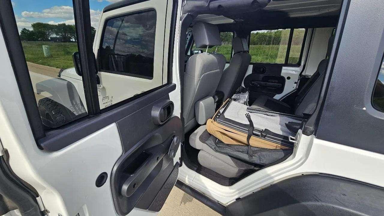 Jeep Wrangler Unlimited RWD 4dr X 2009