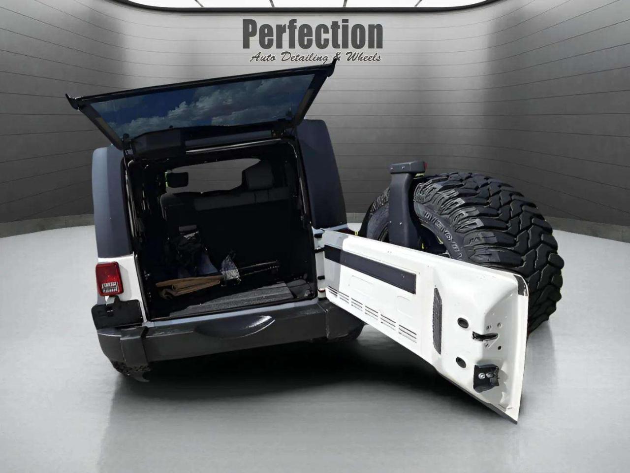 Jeep Wrangler Unlimited RWD 4dr X 2009