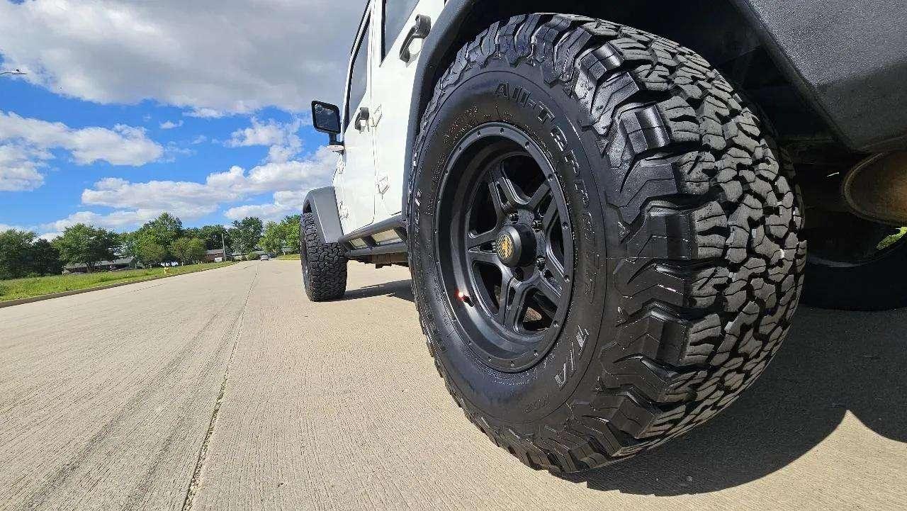 Jeep Wrangler Unlimited RWD 4dr X 2009