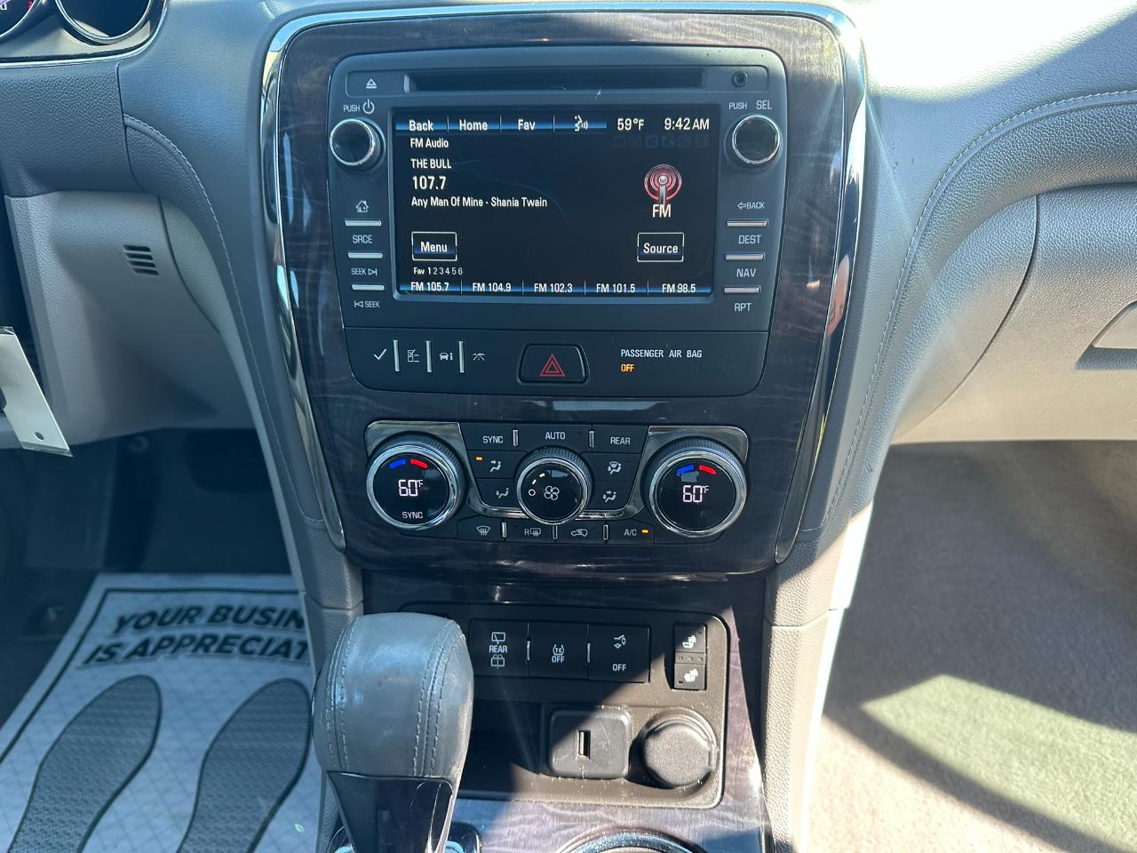 Buick Enclave FWD 4dr Leather 2017