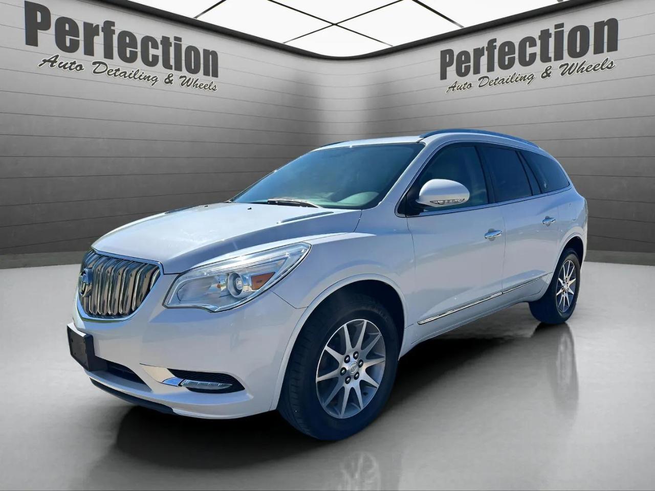 2017 Buick Enclave FWD 4dr Leather