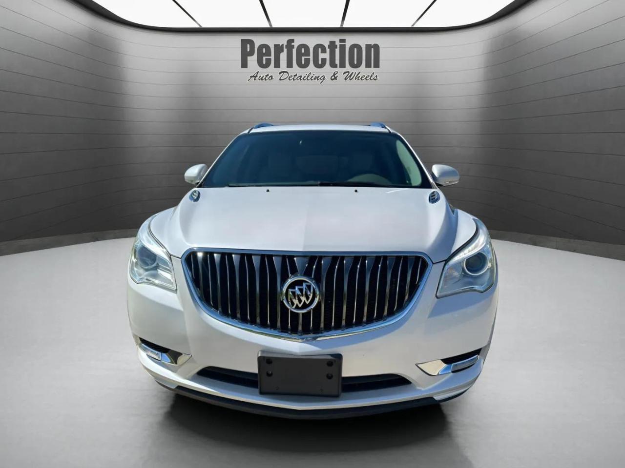 Buick Enclave FWD 4dr Leather 2017