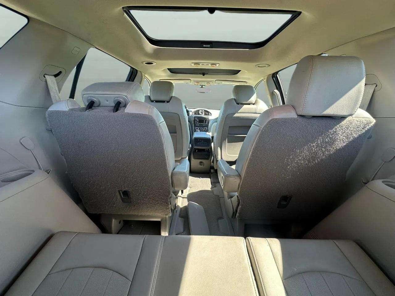 Buick Enclave FWD 4dr Leather 2017