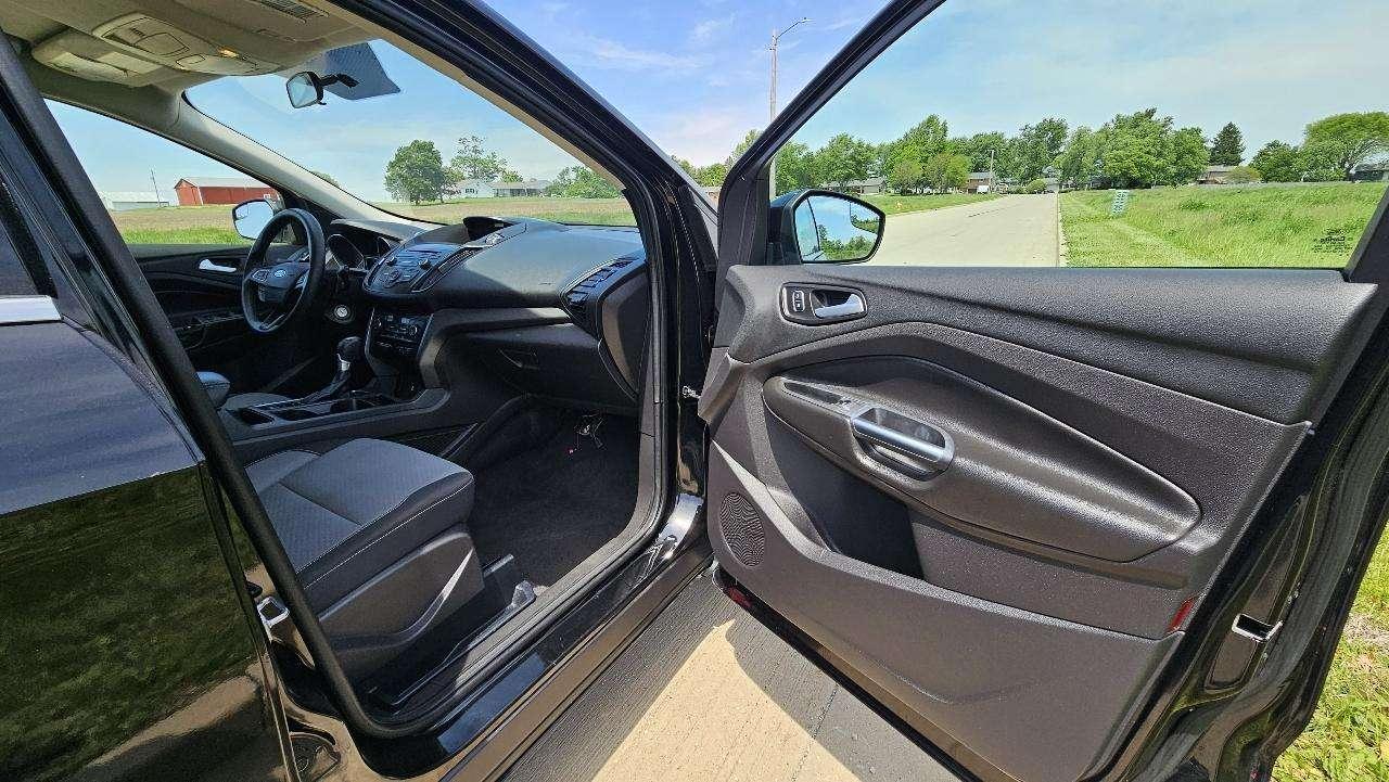 Ford Escape SE FWD 2017