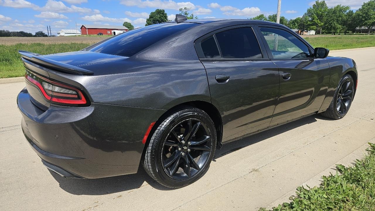 Dodge Charger SXT Plus RWD 2018