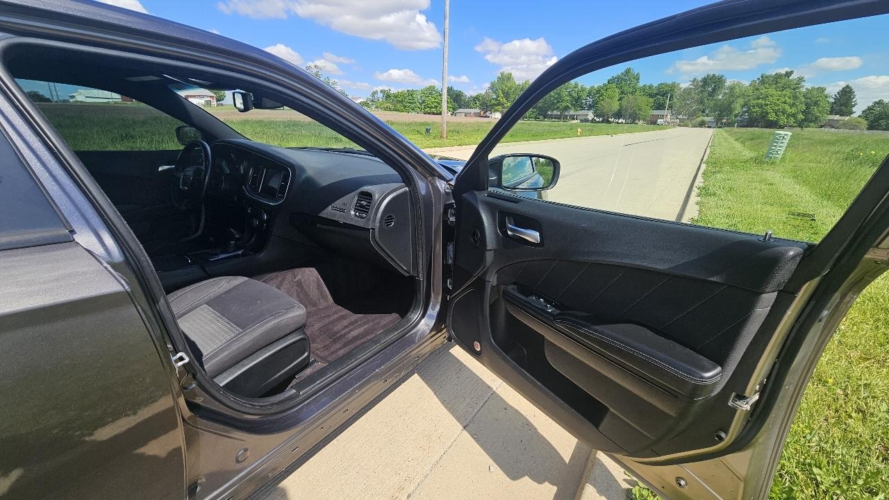 Dodge Charger SXT Plus RWD 2018