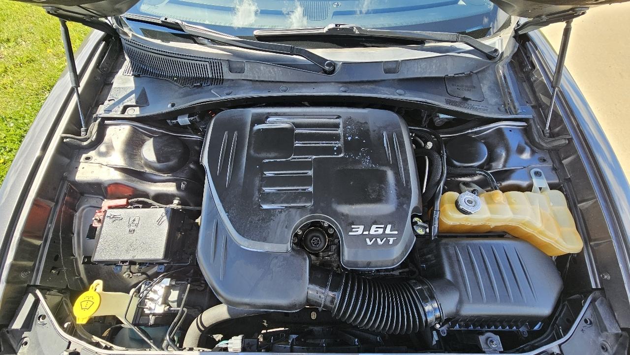 Dodge Charger SXT Plus RWD 2018