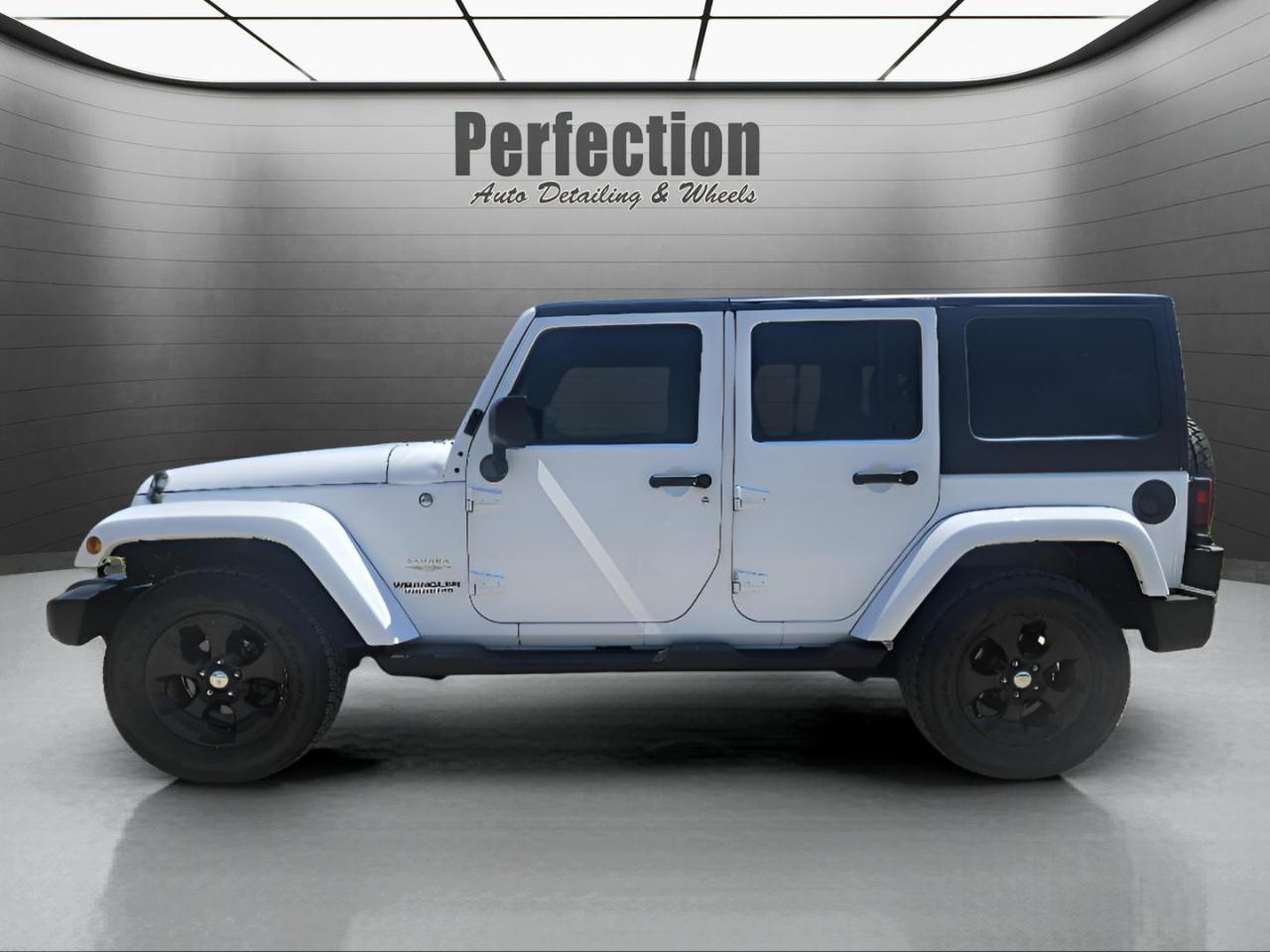 Jeep Wrangler Unlimited 4WD 4dr Sahara 2013