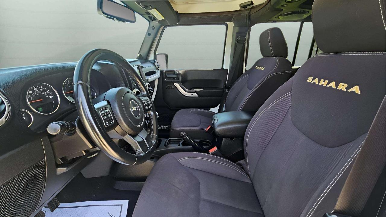 Jeep Wrangler Unlimited 4WD 4dr Sahara 2013