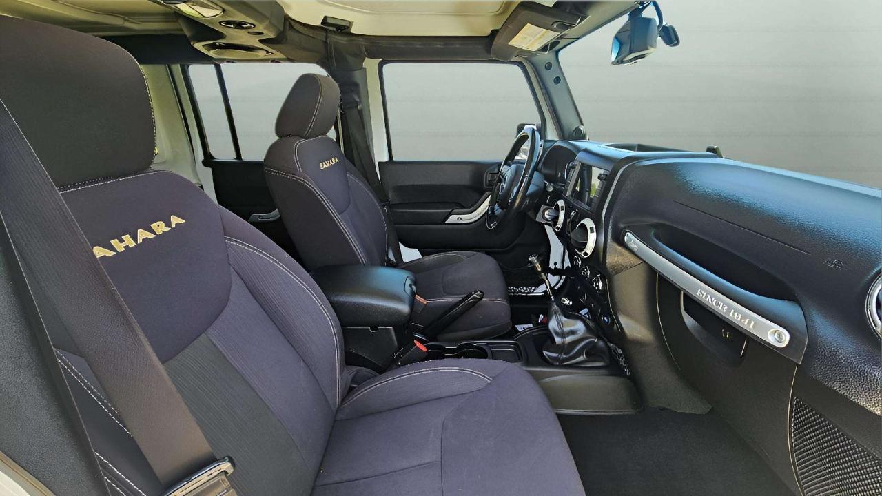 Jeep Wrangler Unlimited 4WD 4dr Sahara 2013