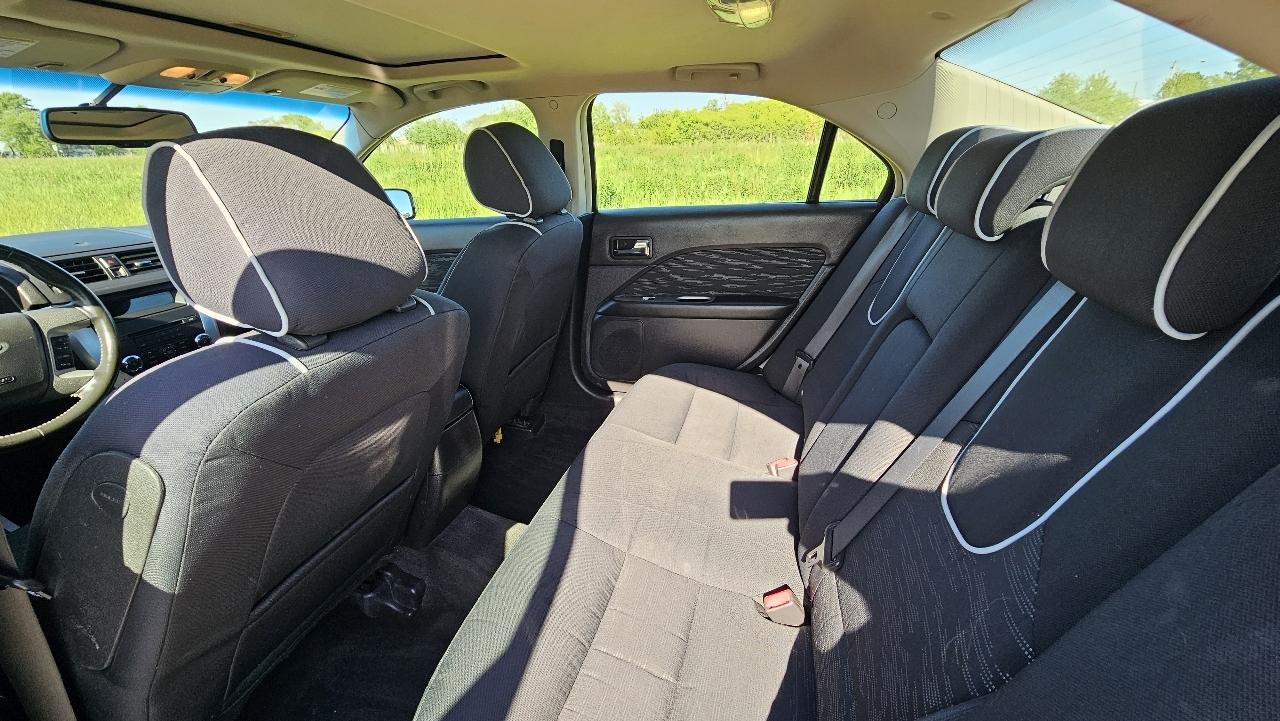 Ford Fusion 4dr Sdn SE FWD 2010