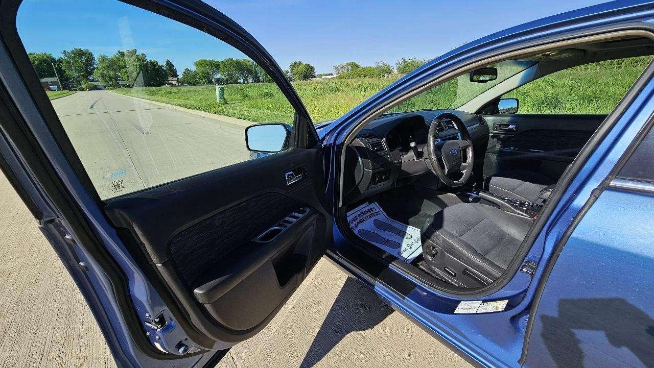Ford Fusion 4dr Sdn SE FWD 2010