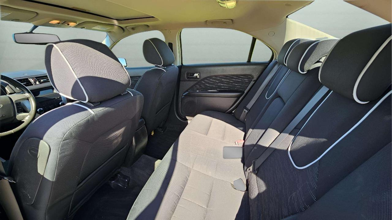 Ford Fusion 4dr Sdn SE FWD 2010