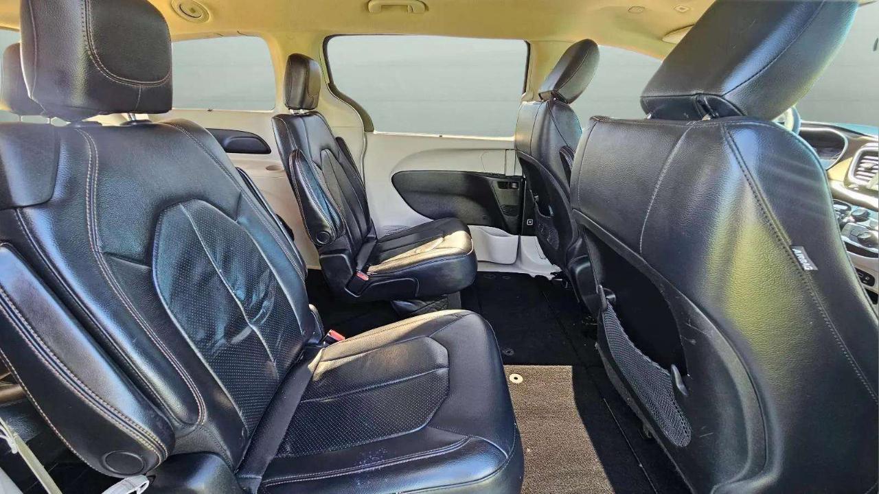 Chrysler Pacifica Touring L FWD 2018
