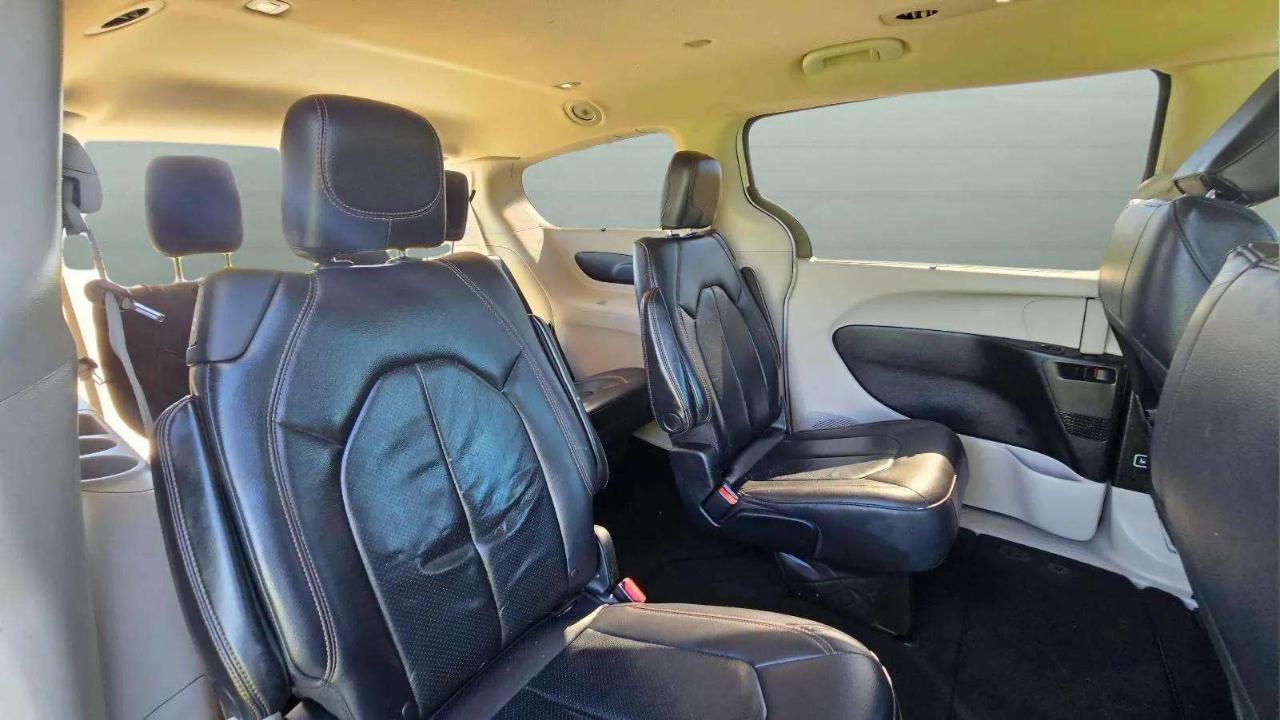 Chrysler Pacifica Touring L FWD 2018