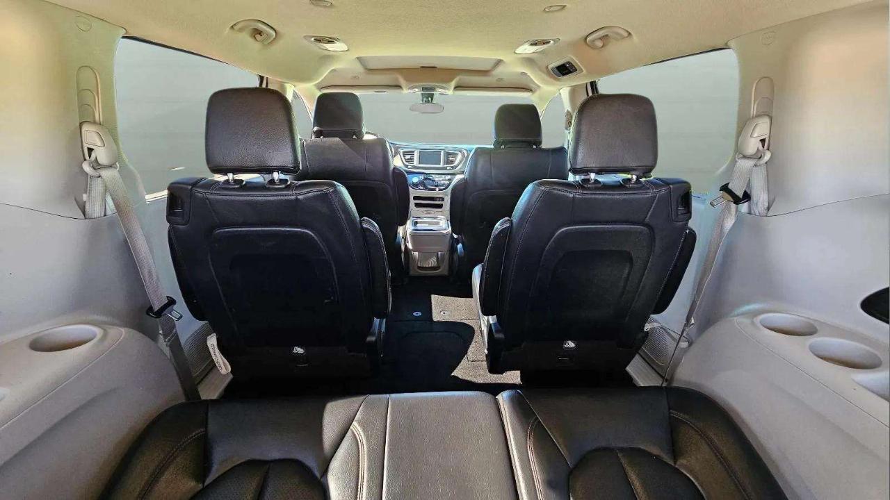 Chrysler Pacifica Touring L FWD 2018