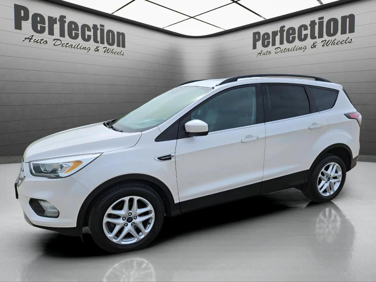 2017 Ford Escape SE's photo