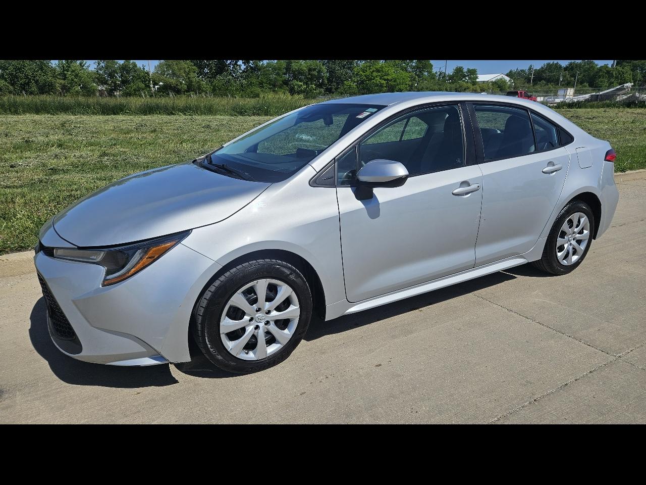 2020 Toyota Corolla LE AT's photo