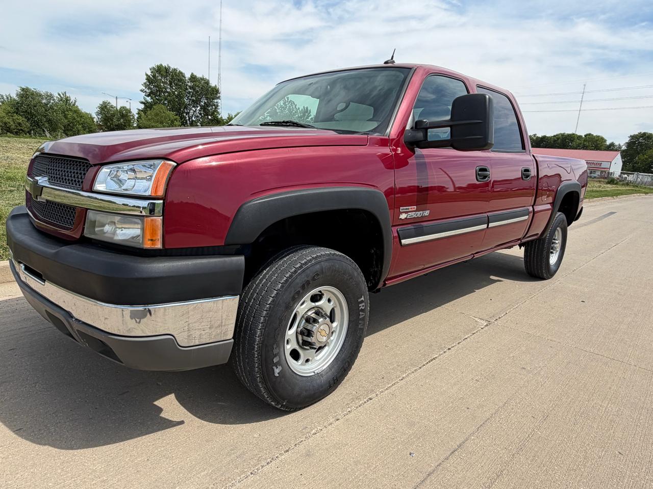 Chevrolet Silverado 2500HD Crew Cab 153" WB 4WD LT 2004
