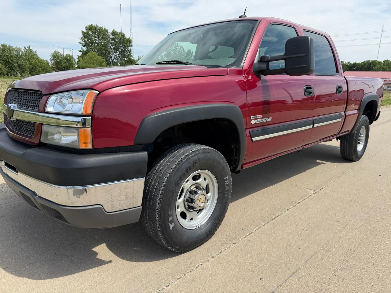 Chevrolet Silverado 2500HD Crew Cab 153" WB 4WD LT 2004