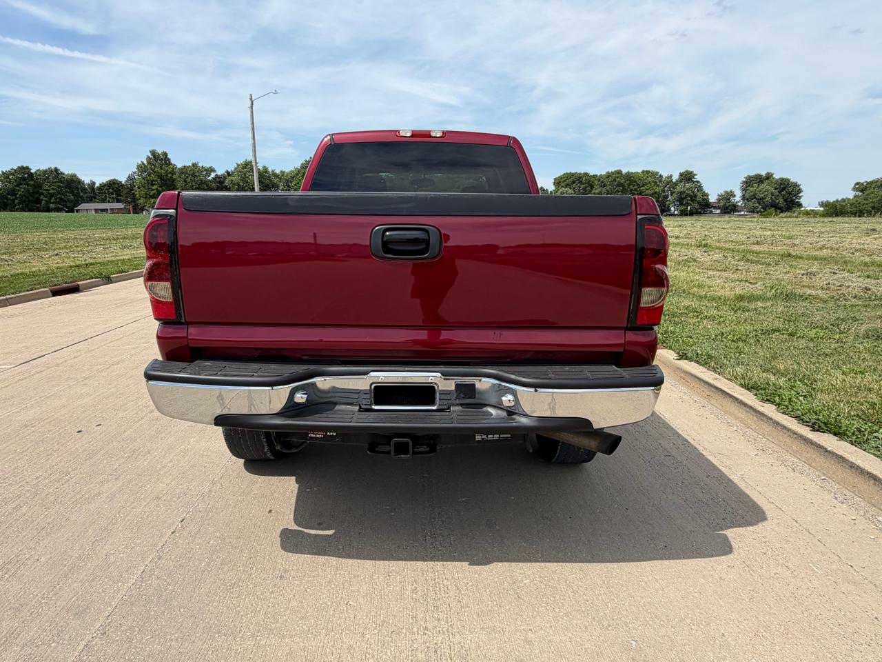 Chevrolet Silverado 2500HD Crew Cab 153" WB 4WD LT 2004