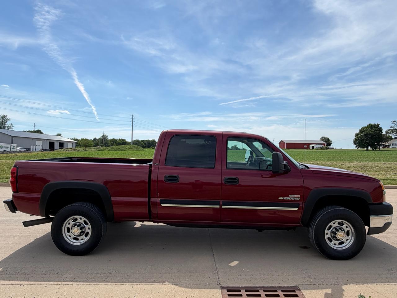Chevrolet Silverado 2500HD Crew Cab 153" WB 4WD LT 2004
