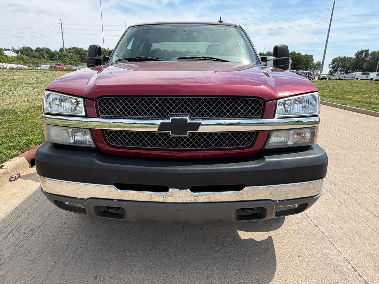 Chevrolet Silverado 2500HD Crew Cab 153" WB 4WD LT 2004