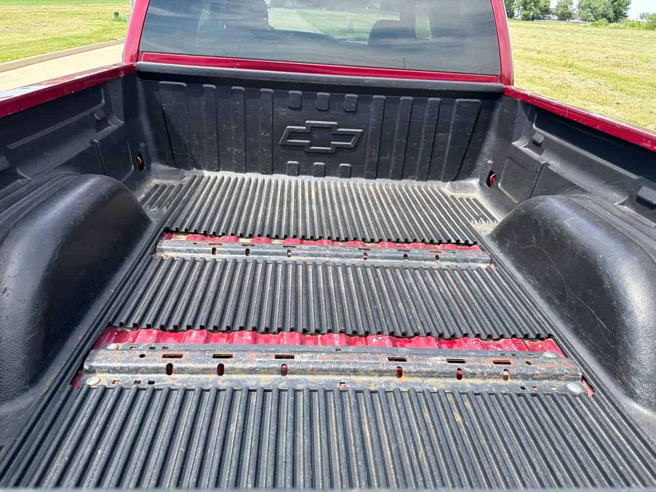 Chevrolet Silverado 2500HD Crew Cab 153" WB 4WD LT 2004