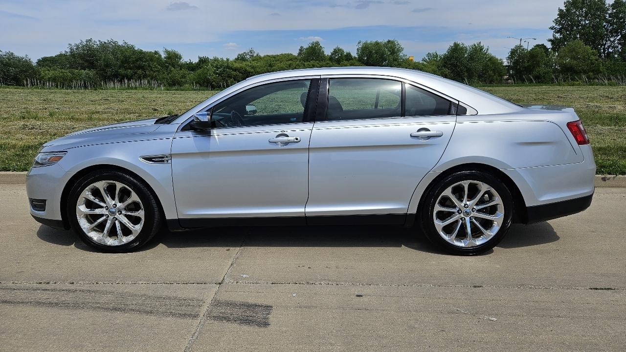 Ford Taurus 4dr Sdn Limited FWD 2014