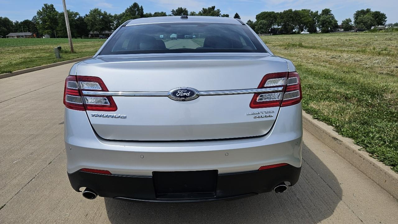 Ford Taurus 4dr Sdn Limited FWD 2014