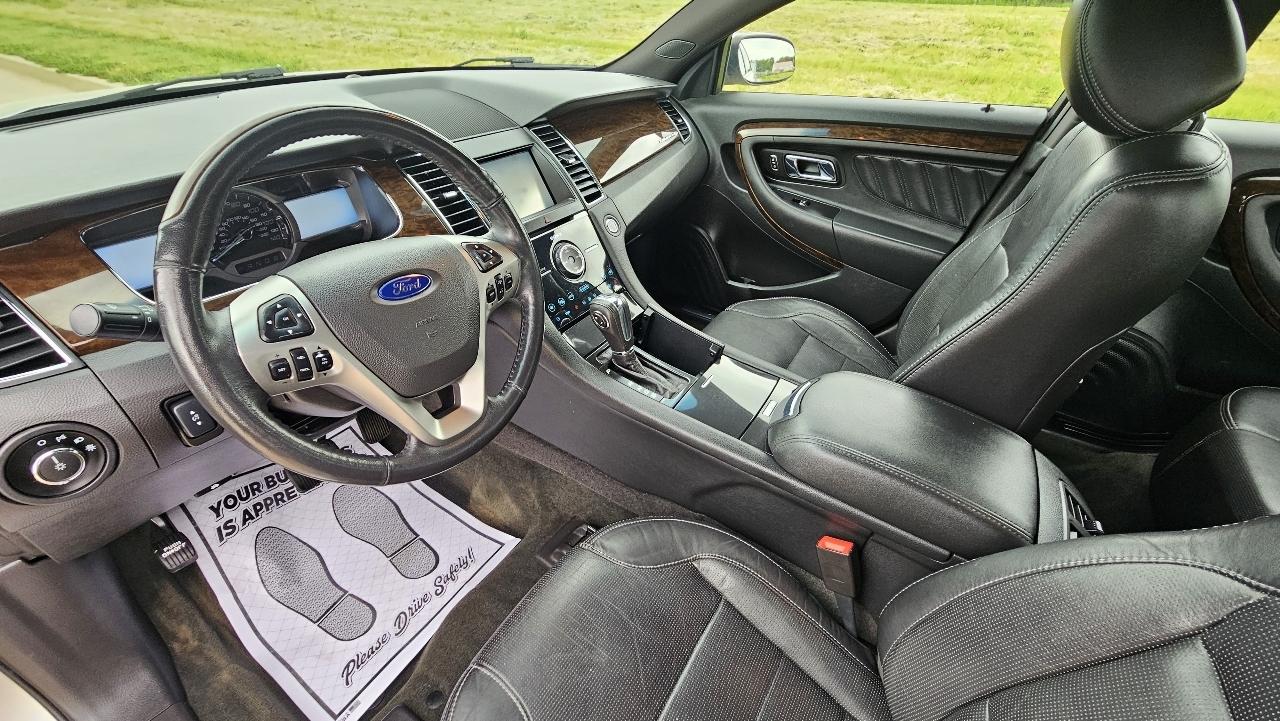 Ford Taurus 4dr Sdn Limited FWD 2014