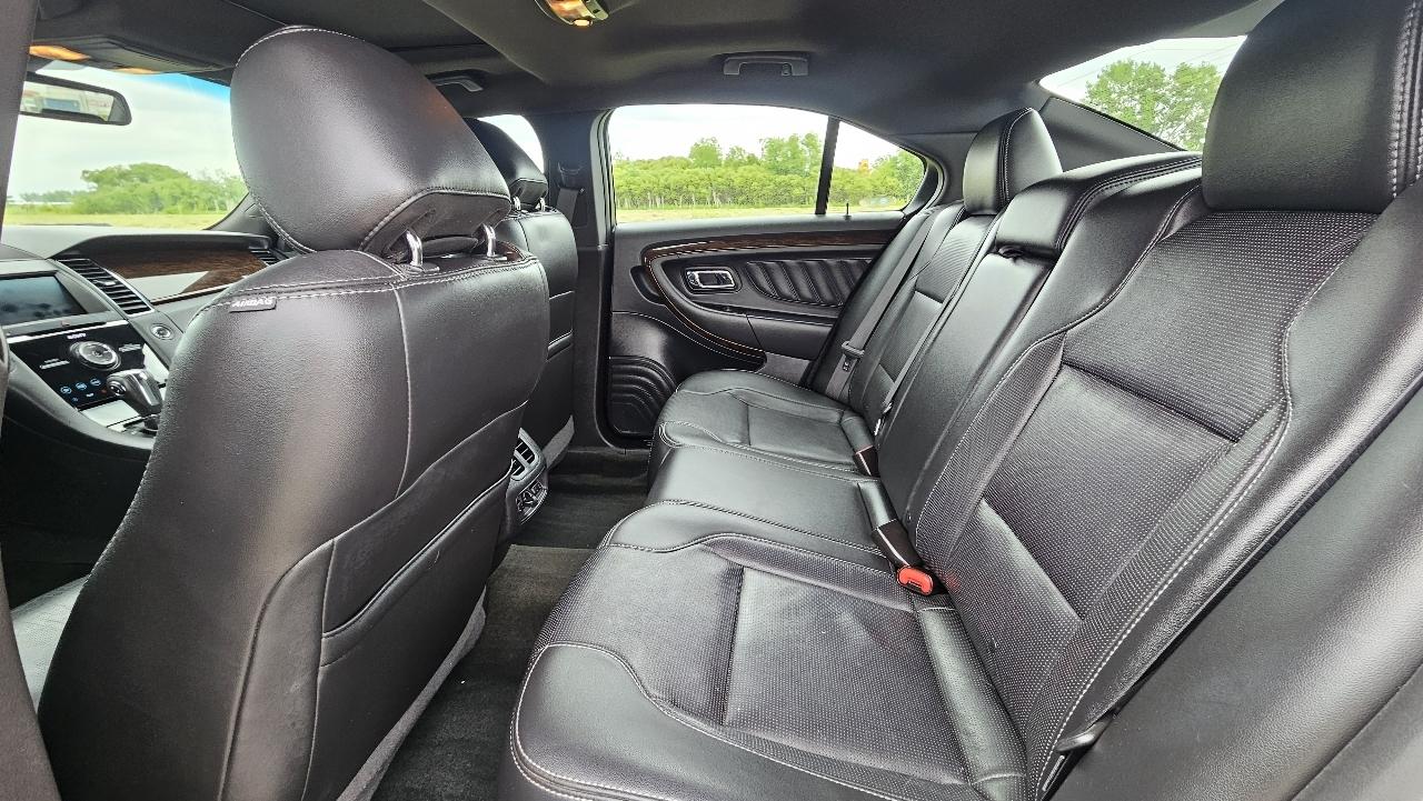 Ford Taurus 4dr Sdn Limited FWD 2014