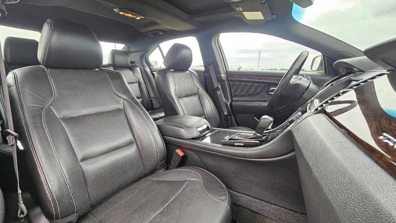 Ford Taurus 4dr Sdn Limited FWD 2014
