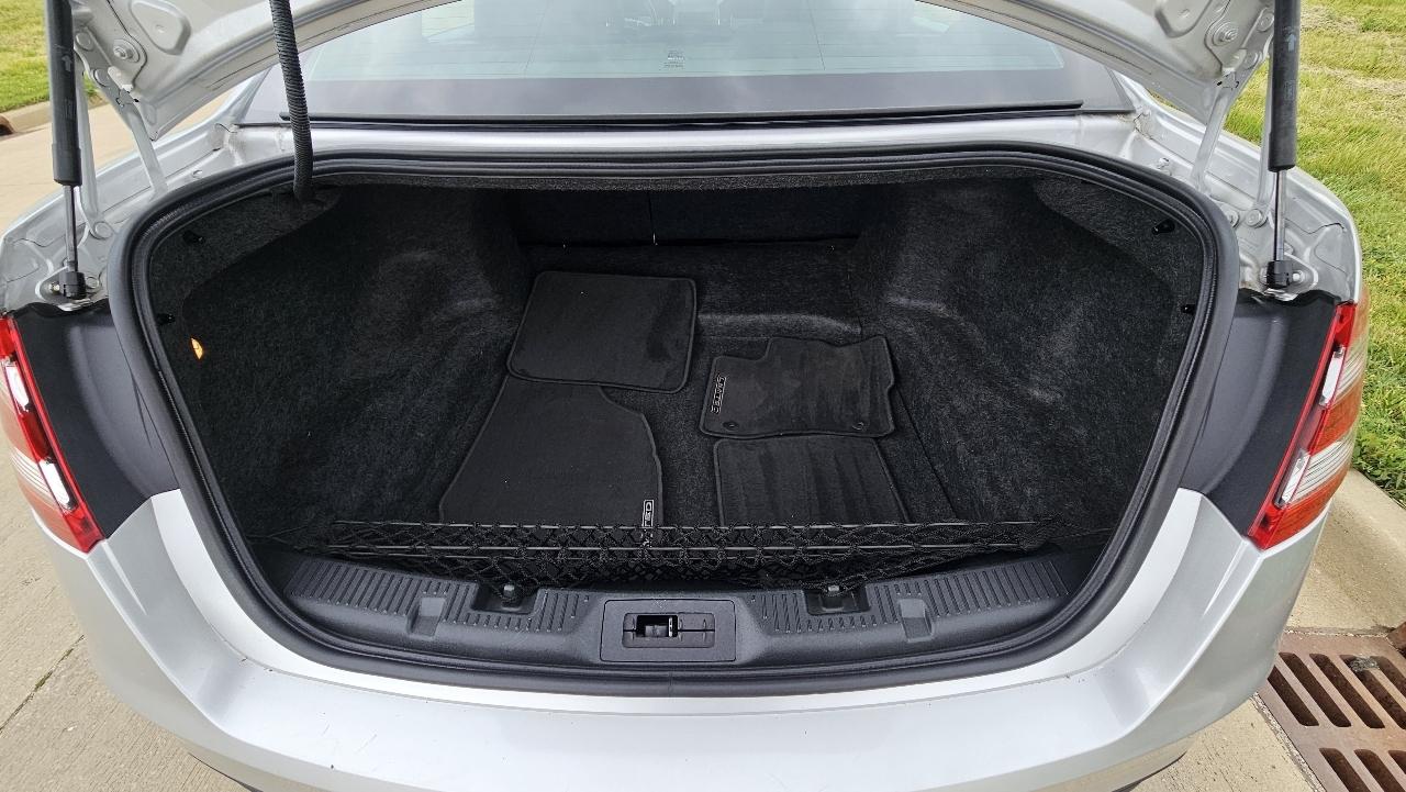 Ford Taurus 4dr Sdn Limited FWD 2014