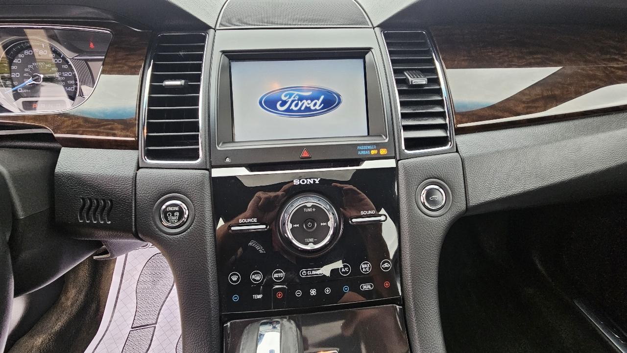 Ford Taurus 4dr Sdn Limited FWD 2014