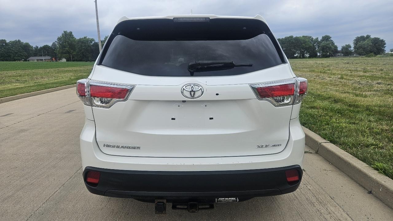 Toyota Highlander AWD 4dr V6 XLE (Natl) 2015