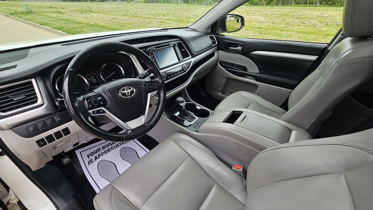 Toyota Highlander AWD 4dr V6 XLE (Natl) 2015