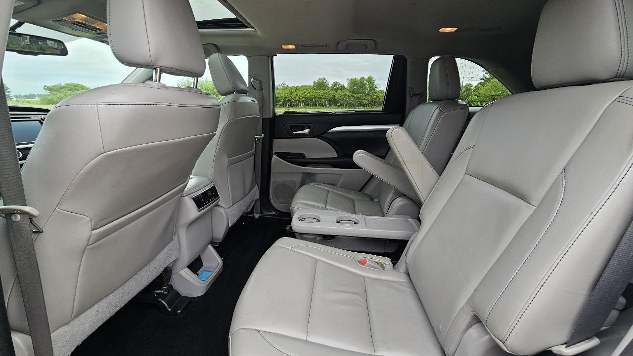 Toyota Highlander AWD 4dr V6 XLE (Natl) 2015