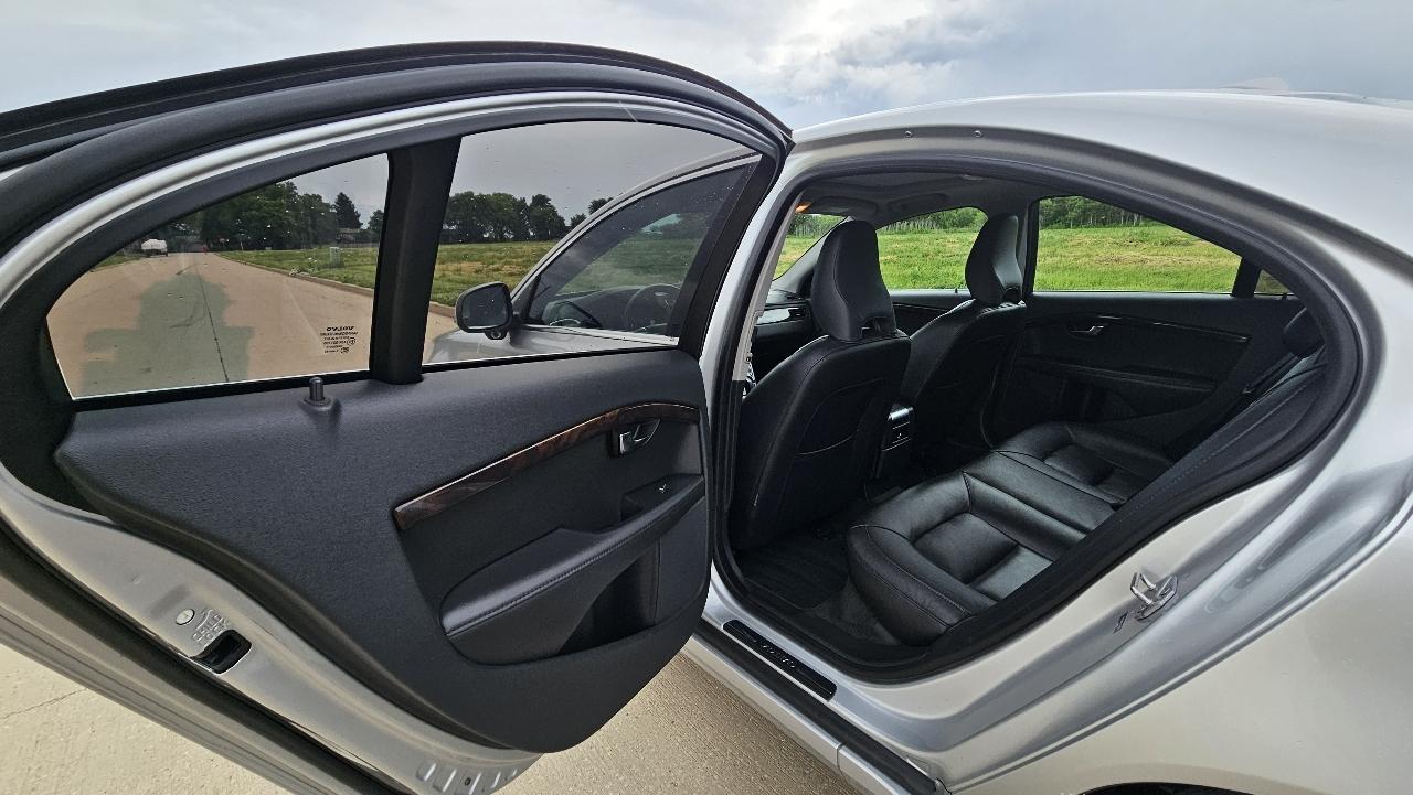 Volvo S80 2015.5 4dr Sdn T6 AWD 2015