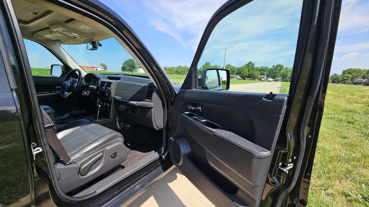 Jeep Liberty 4WD 4dr Limited 2011