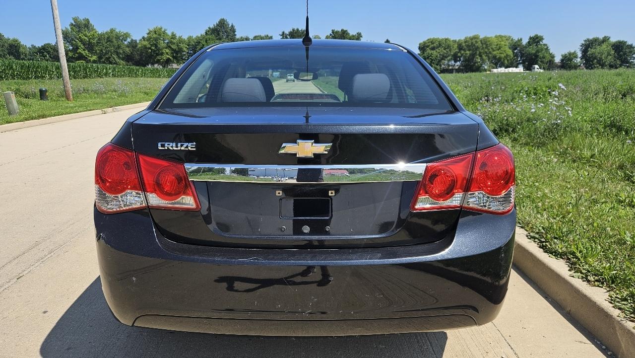 Chevrolet Cruze 4dr Sdn LS 2012