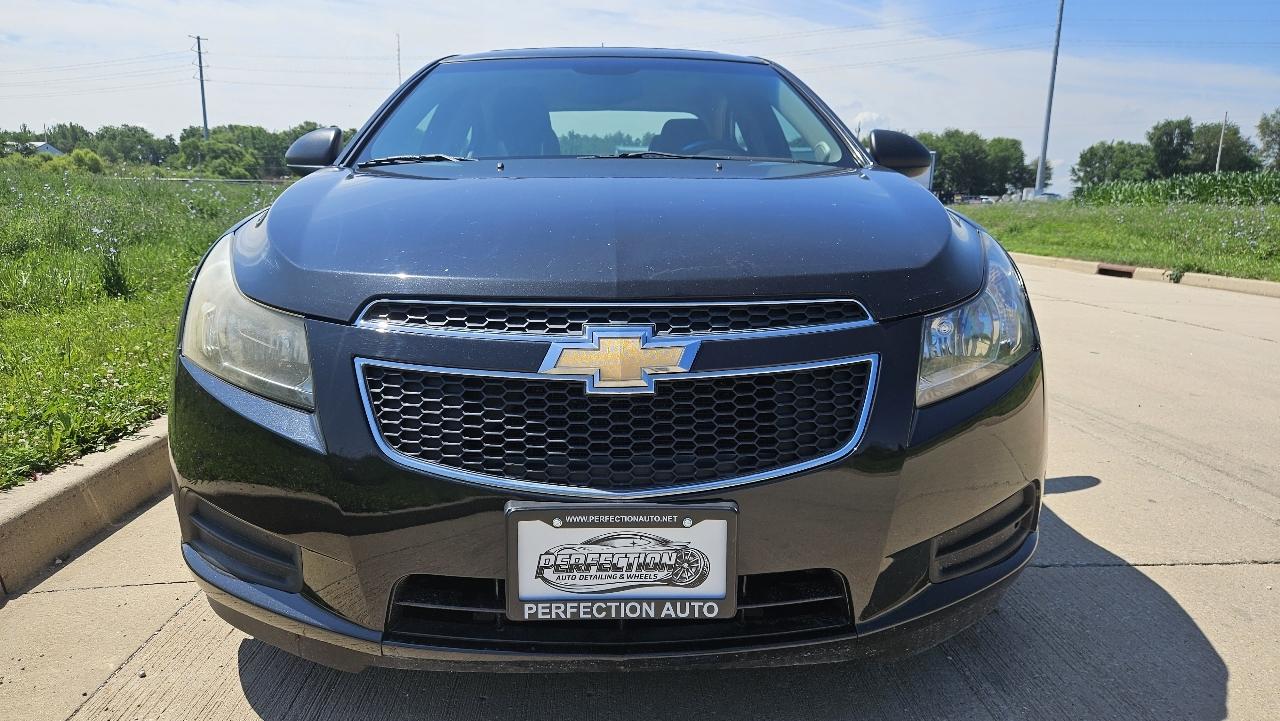 Chevrolet Cruze 4dr Sdn LS 2012