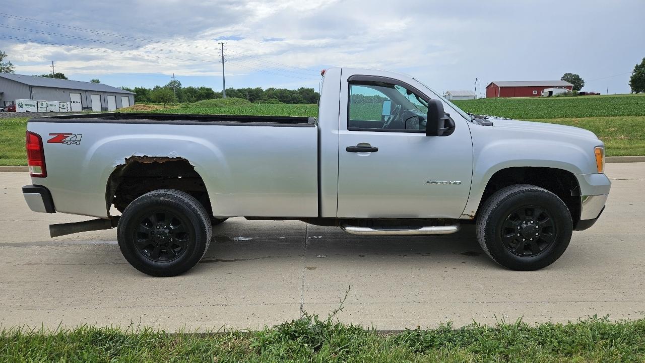 GMC Sierra 3500HD 4WD Reg Cab 133.7" SLE 2014