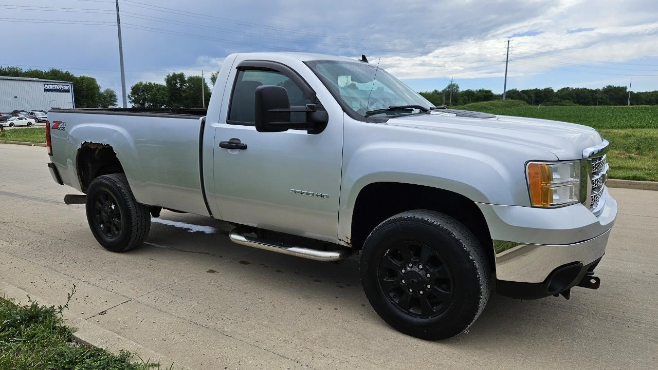 GMC Sierra 3500HD 4WD Reg Cab 133.7" SLE 2014