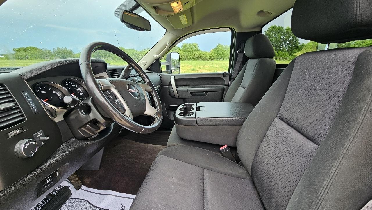 GMC Sierra 3500HD 4WD Reg Cab 133.7" SLE 2014