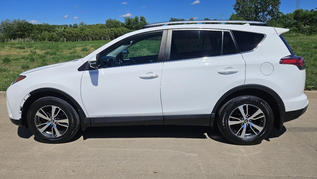 Toyota RAV4 Adventure AWD (Natl) 2018