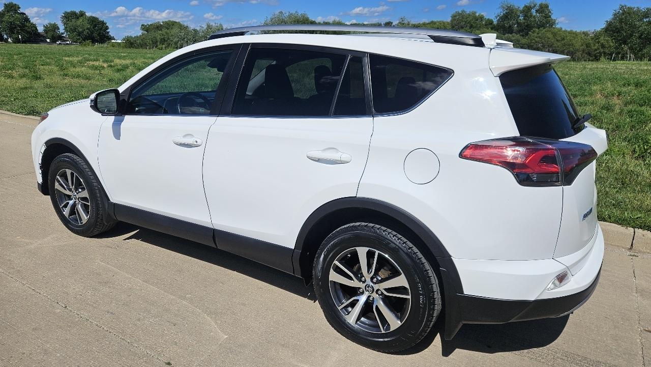Toyota RAV4 Adventure AWD (Natl) 2018