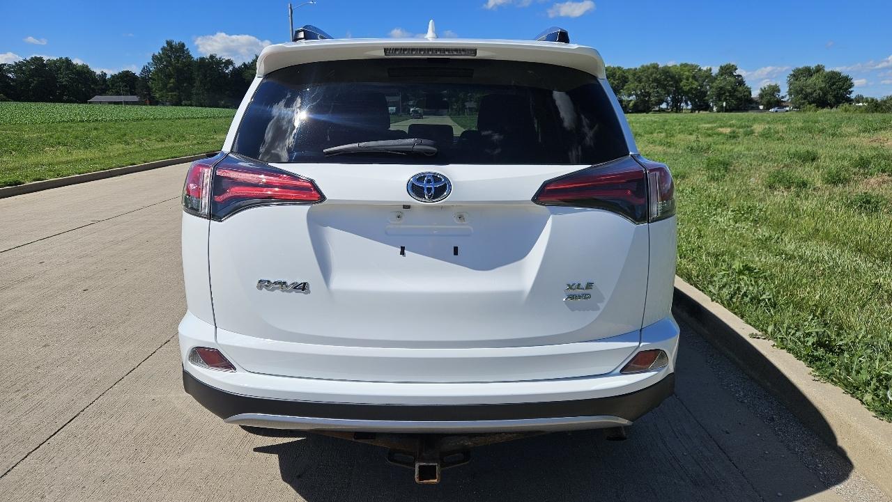 Toyota RAV4 Adventure AWD (Natl) 2018